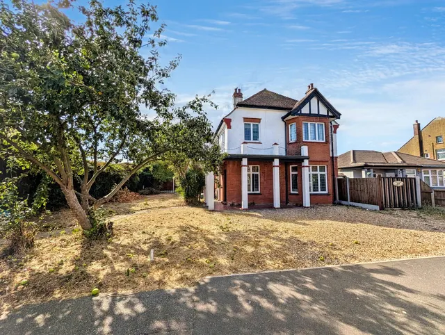 Holland Road, Clacton-on-sea, CO15, photo 1