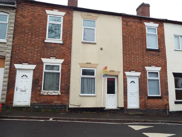 Long Street, Stapenhill, DE15, photo 1