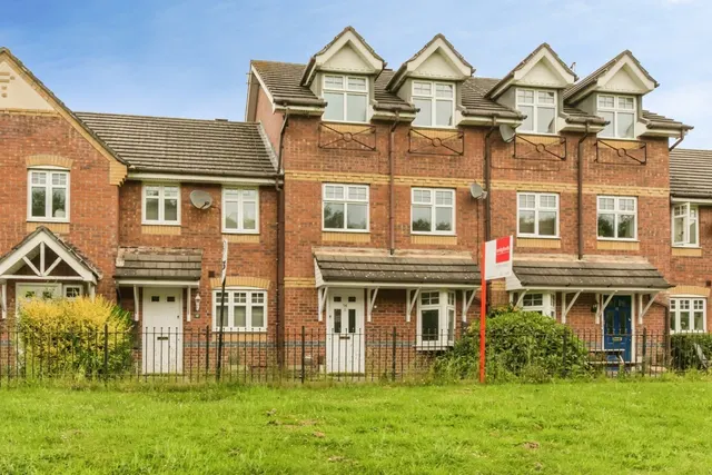 Redwood Drive, Crewe, Cheshire, CW1, photo 1