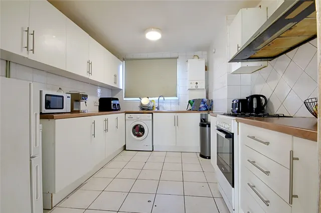 Moorfield Road, photo 2