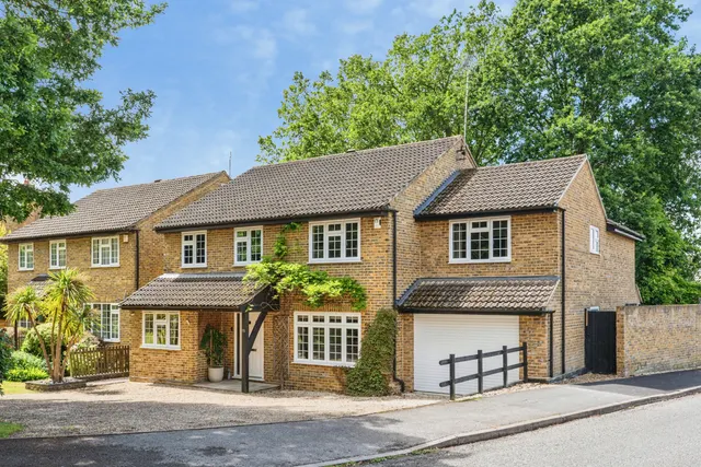 Sutherland Chase, Ascot, SL5, photo 2