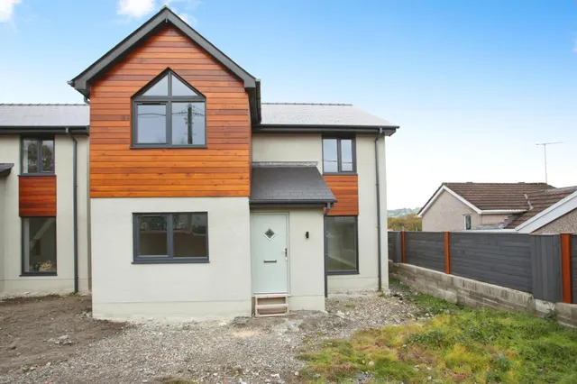 Libanus Road, Blackwood, NP12, photo 1