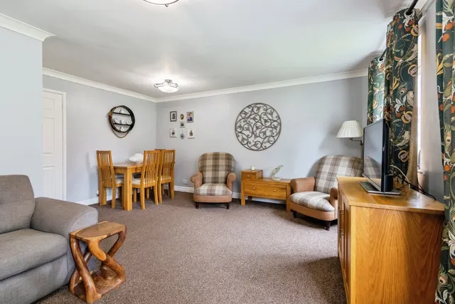Photo 3 — Woodmoor Rise, WAKEFIELD, West Yorkshire, WF4