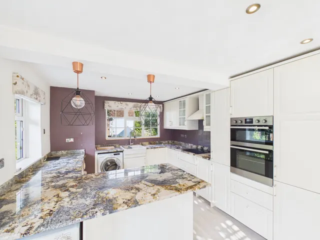 Farriers Road, Combs Ford, photo 2