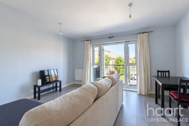 Hemlock Close, London, SW16, photo 3