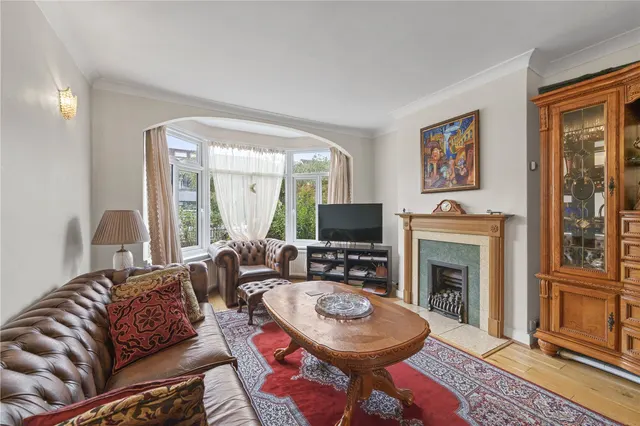 Photo 3 — Heathfield North, Twickenham, TW2 7QW