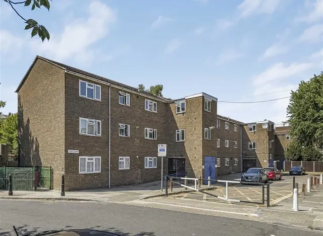 Brierly Gardens, Bethnal Green, E2, photo 1