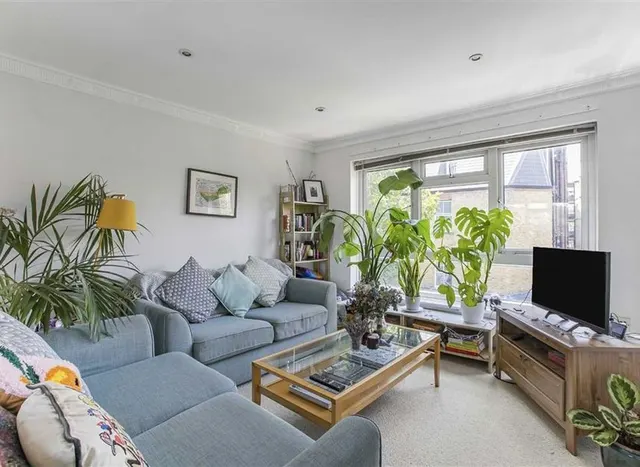 Photo 2 — Brierly Gardens, Bethnal Green, E2