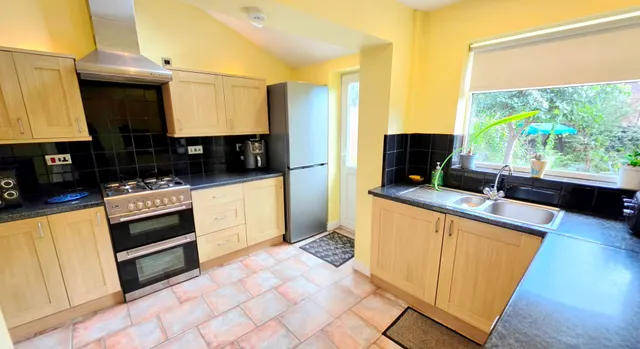 Peregrine View, Droylsden, M43, photo 3