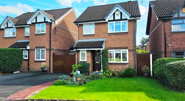 Peregrine View, Droylsden, M43, photo 1