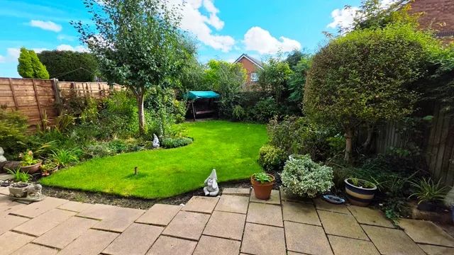 Peregrine View, Droylsden, M43, photo 2