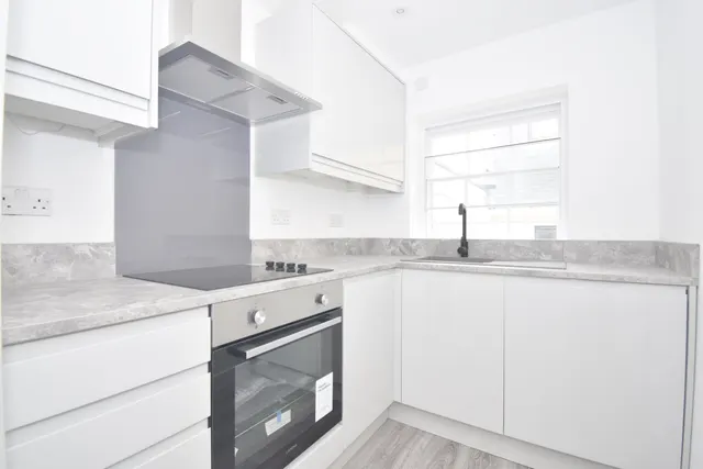 Harmer Street, Gravesend, DA12, photo 1