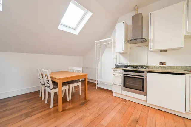 Flat 3, 97 Finsbury Park Road, London, photo 1