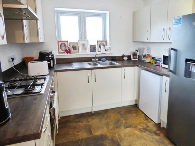 Claypit Copse, Bursledon, SO31, photo 3