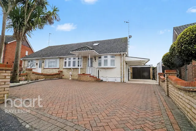 Chesterfield Crescent, Leigh-On-Sea, SS9, photo 1