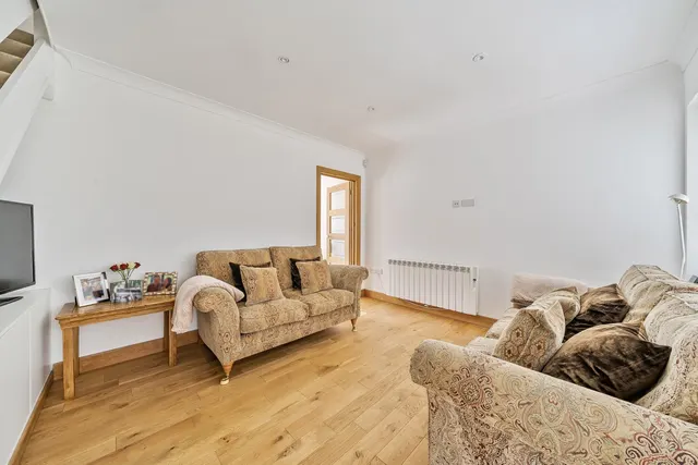Photo 3 — Clareville Road, BR5