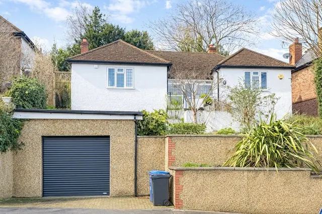 Kingsdown Avenue, South Croydon CR2 6QF, photo 1