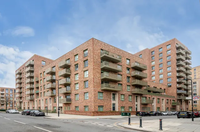Acton, W3, photo 2