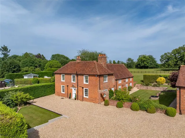 Blaegrove Lane, Up Nately, Hook, Hampshire, RG27 9PD, photo 1