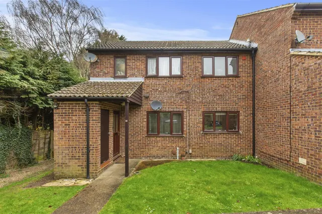 Birinus Close, High Wycombe, HP12, photo 1