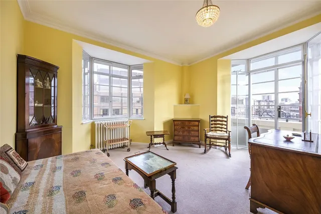 Finchley Road, Swiss Cottage, NW3, photo 1