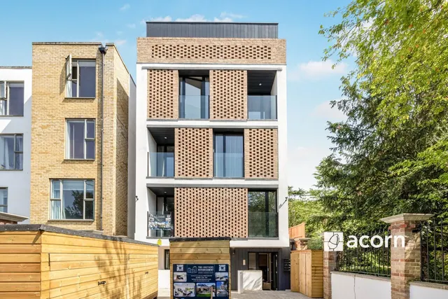 Underhill Road, London, SE22, photo 1