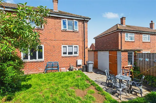 Windsor Crescent, Rothwell, LS26, photo 1