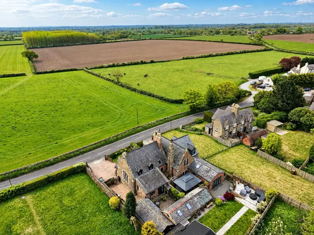 Raby Mere Road, Raby Mere, CH63, photo 2