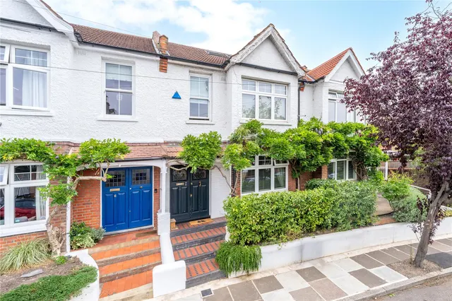 Riverview Gardens, Twickenham, TW1 4RT, photo 1