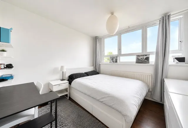 Stoford Close, London, SW19 6TJ, photo 1