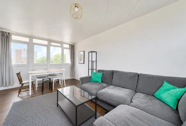 Stoford Close, London, SW19 6TJ, photo 1