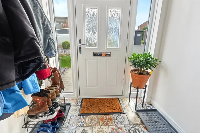 Sunningdale Drive, Ilkeston, DE7, photo 3