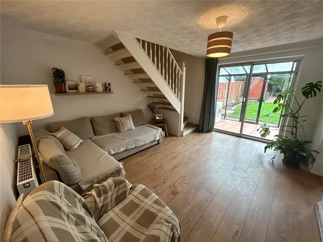 Ravenwood, Chadderton, OL9, photo 2