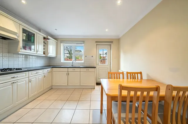 Weston Avenue, West Molesey, KT8, photo 2