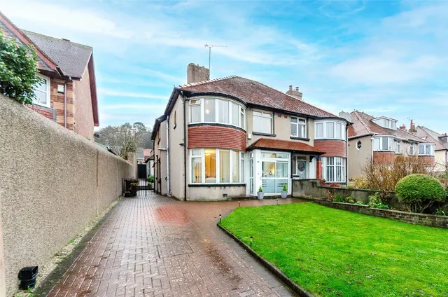 Roumania Drive, Llandudno, LL30, photo 1