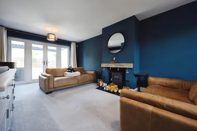 Worlds End Lane, Weston Turville, HP22, photo 3