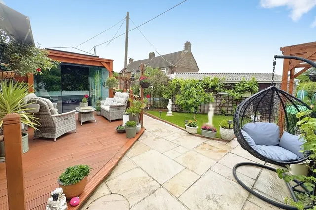 Chalky Lane, Dogmersfield, Hampshire, RG27 8TG, photo 1