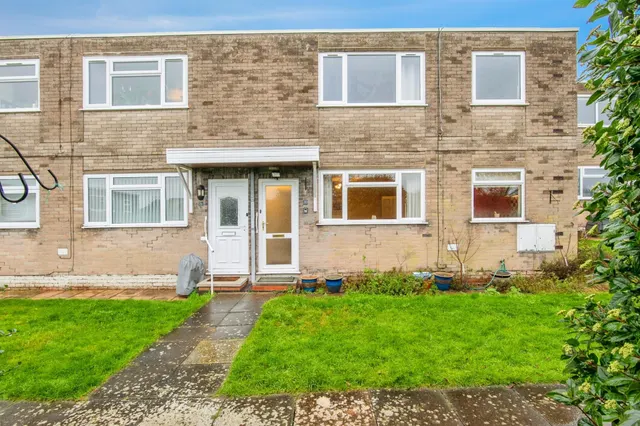 Elmfield Gardens, Worcester, WR5, photo 1