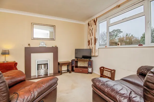 Elmfield Gardens, Worcester, WR5, photo 2