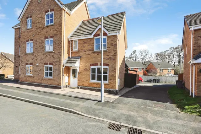 Greenacres, Bartley Green, B32, photo 1