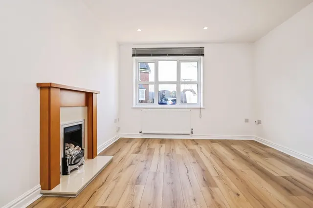Greenacres, Bartley Green, B32, photo 2