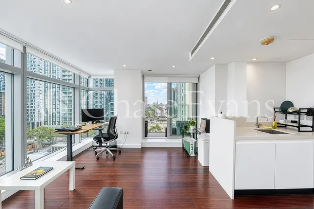 Pan Peninsula Square, Canary Wharf, E14, photo 3
