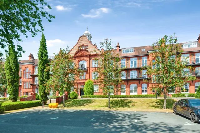 Kingswood Park, Kingswood, Frodsham, photo 1