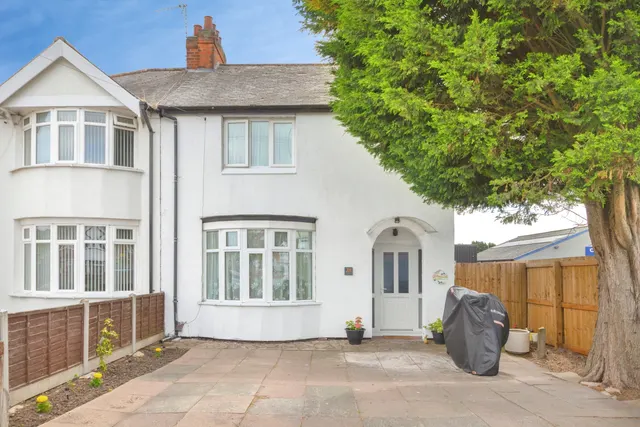 Narborough Road South, Leicester, LE3, photo 1