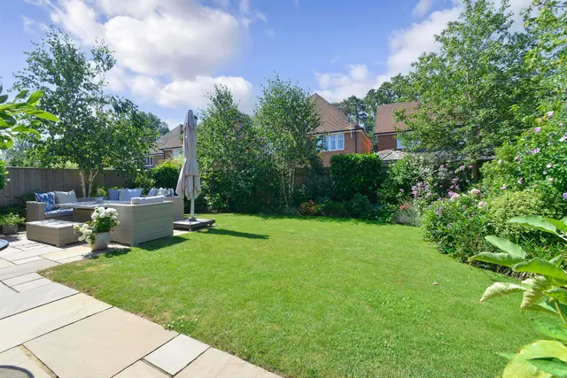 Newlands, Cranleigh, GU6, photo 3