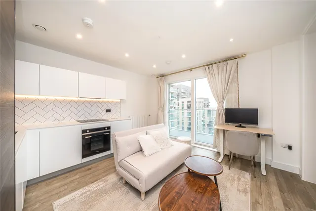 Plowden Road, London, SE3, photo 3