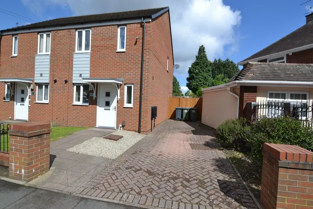 Photo 2 — Brickhouse Lane, West Bromwich, West Midlands, B70 0EA