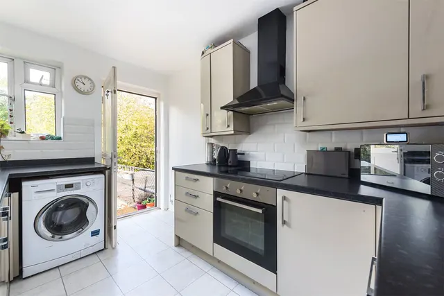 Photo 3 — Underwood Avenue, Ash, Guildford, Surrey, GU12 6PR