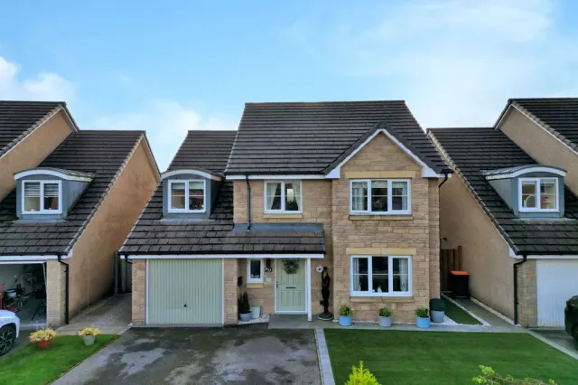 Ash Grove, Inverurie, AB51, photo 1