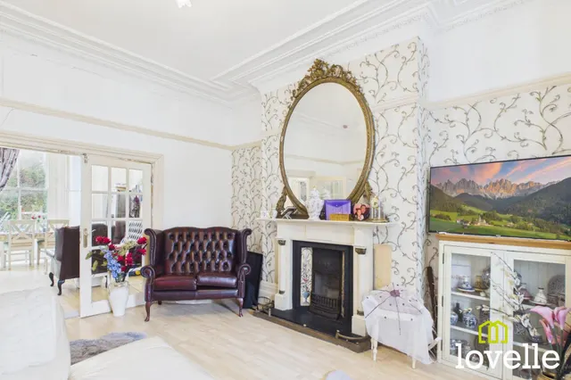 12 bedroom house, Princes Avenue, Hull, HU5